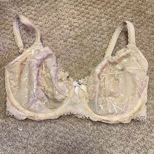 Victoria’s Secret Body by Victoria unlined demi bra 34dd
